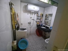 █公园旁边，梨花苑2楼精装客厅带窗，88平宽敞3室，急售